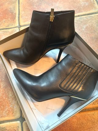 Botines Bruno Premi Negros Tacón Aguja