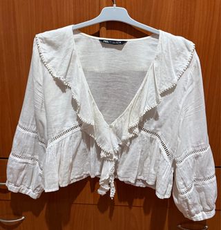Camisa Zara blanca volantes