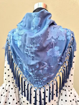 Mantoncillo Flamenca Azul Bordado