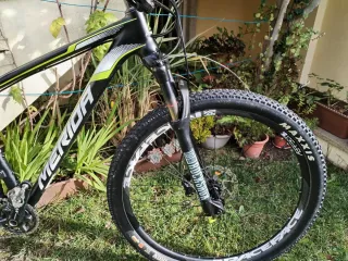 Bicicleta Merida Big Nine SE Carbono