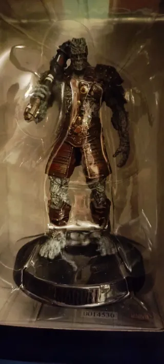 Figura Marvel Korg XL Colección