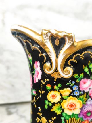 Jarrón de porcelana Española Período Isabelino xix