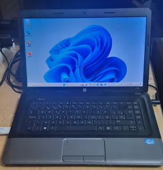 Portátil HP 250 G1 * WINDOWS 11 *