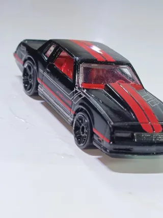 MONTE CARLO SS DE 1986 HOTWHEELS 1/64