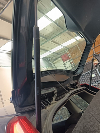 AMORTIGUADORES MALETERO / PORTON FORD FIESTA (CBK