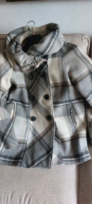 Trenka cuadros Zara beige y gris