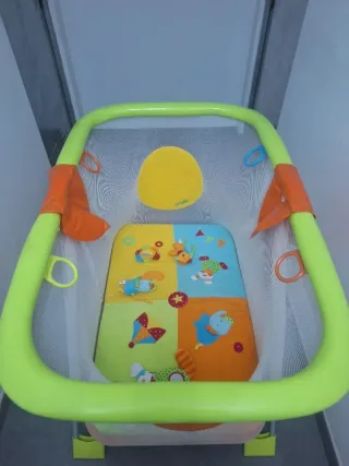 Parque infantil para bebés. Se entrega con su caja