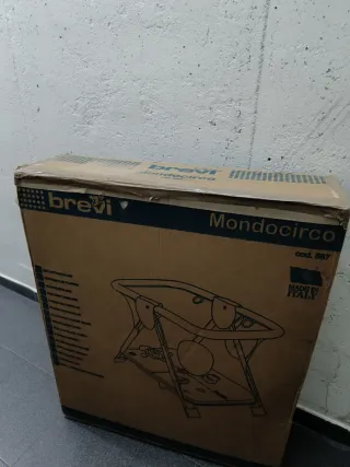 Parque infantil para bebés. Se entrega con su caja