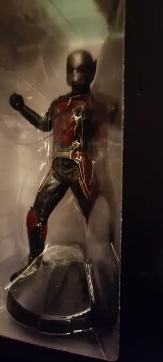 Figura Ant-Man Marvel XL