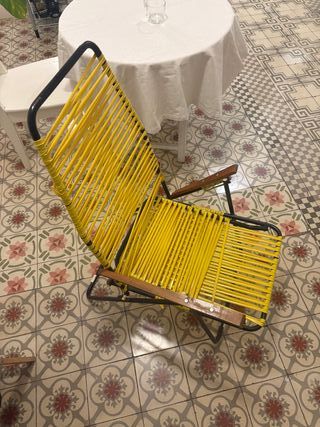Silla plegable amarilla