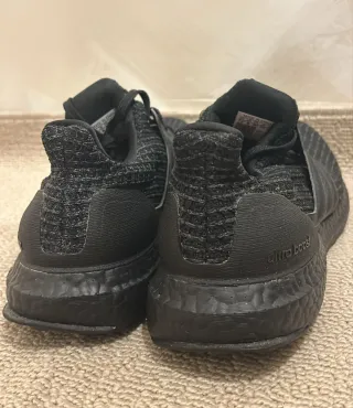 Adidas Ultraboost 39 1/3 Negras.
