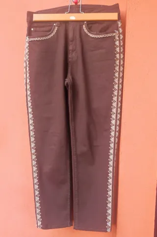 Pantalón de moda, elegante.