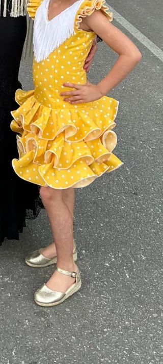 Traje Flamenca Niña Amarillo (tipo Mari Sol) T6