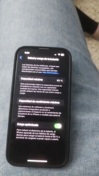 iPhone 13 bateria al 89