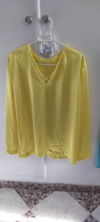 Capa Tuno Negra con Adornos