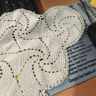 Stupendo tappeto fatto a mano all'uncinetto