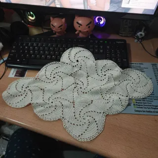 Stupendo tappeto fatto a mano all'uncinetto