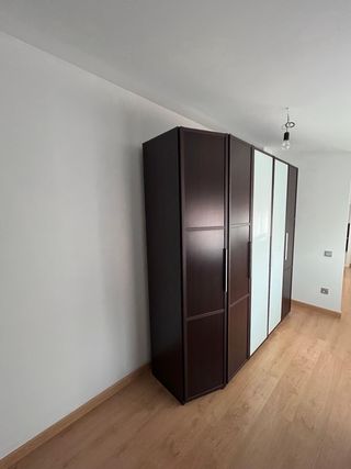 Bajada €€ Armario grande madera buena y cristal