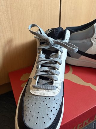 ZAPATILLAS NIKE GRIS/NEGRAS