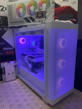 RYZEN 7 9800X3D / RTX 5070 / SSD 2TB / 32GB RAM