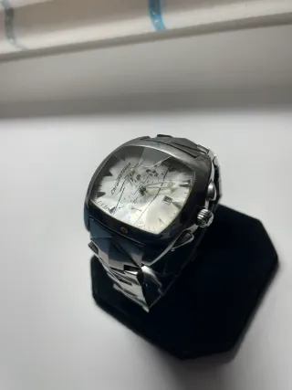Reloj Chronotech plateado y blanco