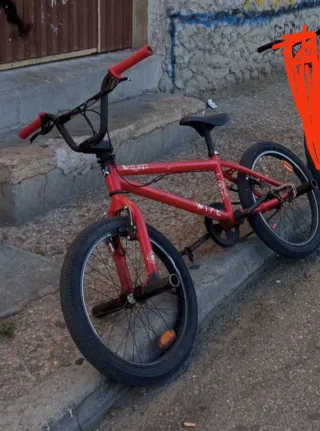 Bicicleta BMX Roja