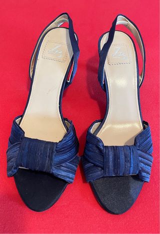 Sandalias Zara T-37 raso azul como nuevas.