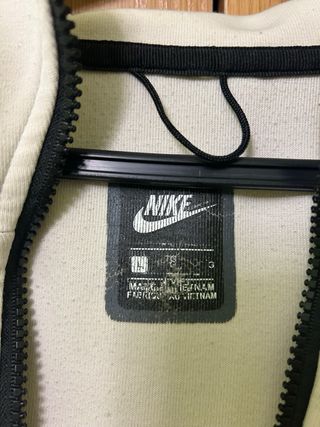 Sudadera Nike Tech Fleece Beige Negra