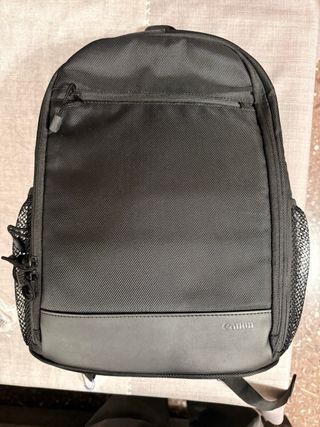 Canon EOS 4000D + EF-S 18-55mm III