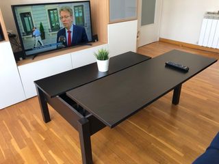 Mesa de centro elevable marrón