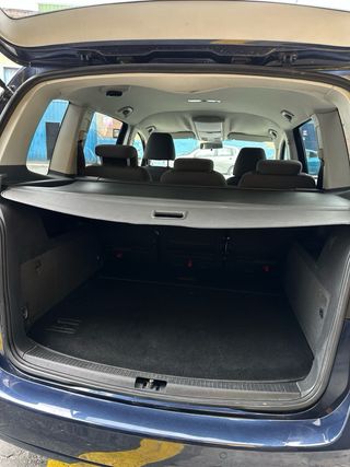 Volkswagen Touran 1.6 TDI DSG Automático • 2012