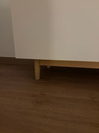 Mueble TV blanco y madera