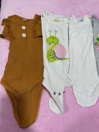 Lote 5 bodys niña 12 meses