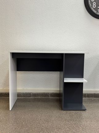 Escritorio Blanco y Gris