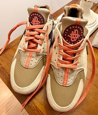 Nike Air Huarache SP kakhi/Madder Root