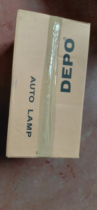 Faro Delantero Derecho Toyota Yaris 98-03