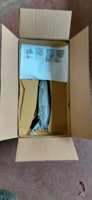 Faro Delantero Derecho Toyota Yaris 98-03