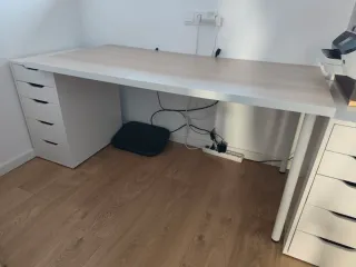 Mesa escritorio Ikea 150 x 75 x 73 h color roble