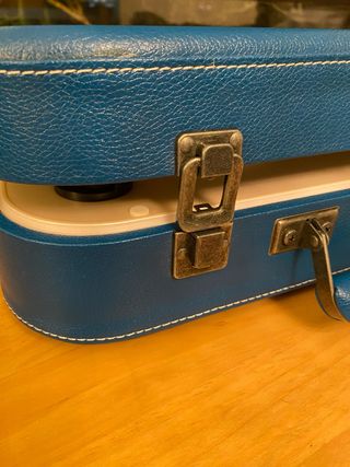 Tocadiscos Portátil Crosley Azul y Beige