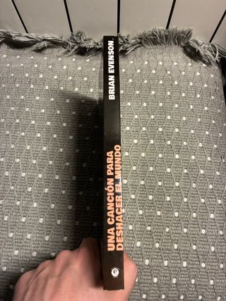 Una canción para deshacer el mundo