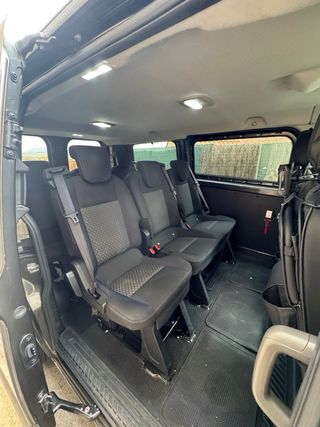 Ford Transit Custon 8 plazas. version 2018 2023.