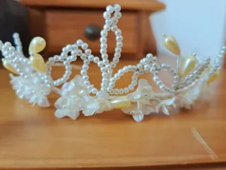 Diadema Comunión Perlas y Flores