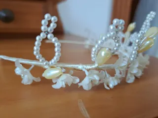 Diadema Comunión Perlas y Flores