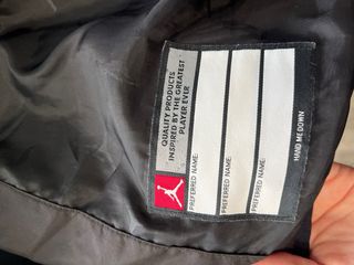 Chaqueta Jordan Negra con Capucha