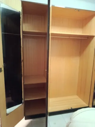 Armario 4 puertas madera y metal