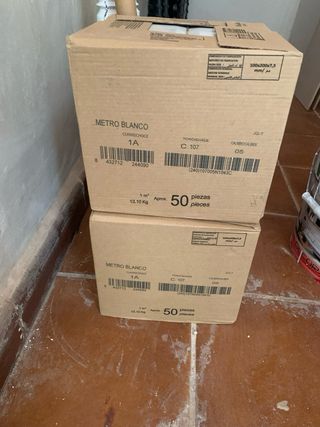 Azulejo blanco biselado brillante