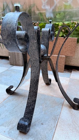 Conjunto terraza de forja maciza, 2mesas y 6 silla