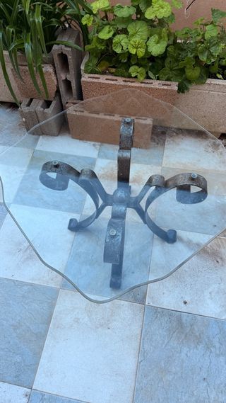 Conjunto terraza de forja maciza, 2mesas y 6 silla