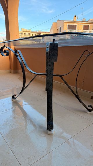 Conjunto terraza de forja maciza, 2mesas y 6 silla