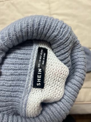 Jersey cuello alto rayas azul y blanco